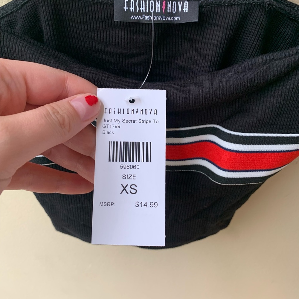 Fashion Nova crop top - Picture 3 of 4
